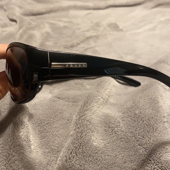 Women’s Prada sunglasses - Picture 2 of 6